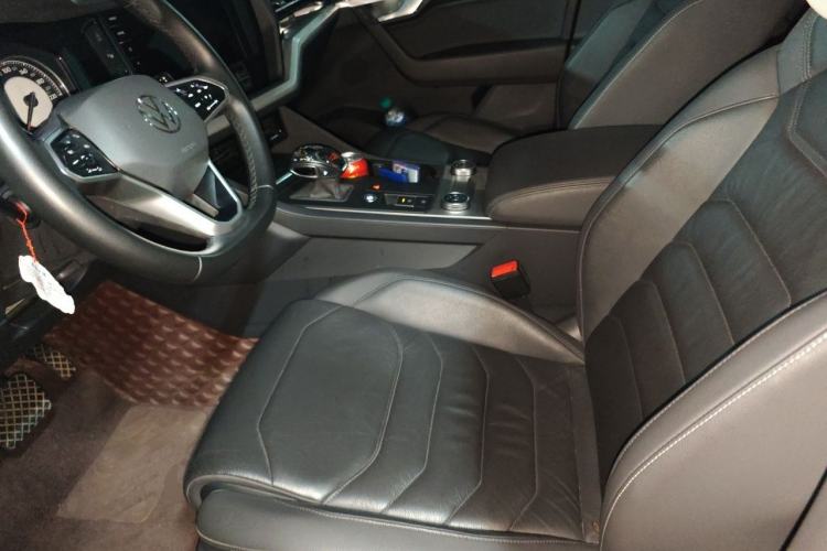 Used Volkswagen Touareg 2021 2.0 TSI Flagship Special Edition Left Front Seat