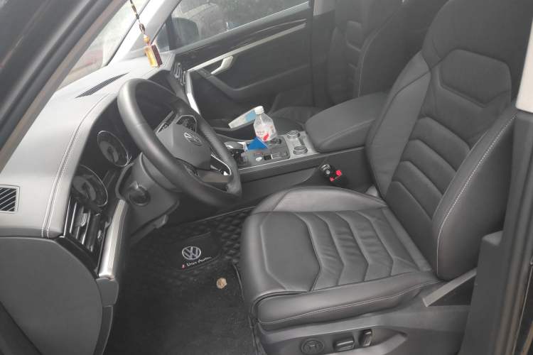 Used Volkswagen Touareg 2021 2.0 TSI Flagship Special Edition Left Front Seat