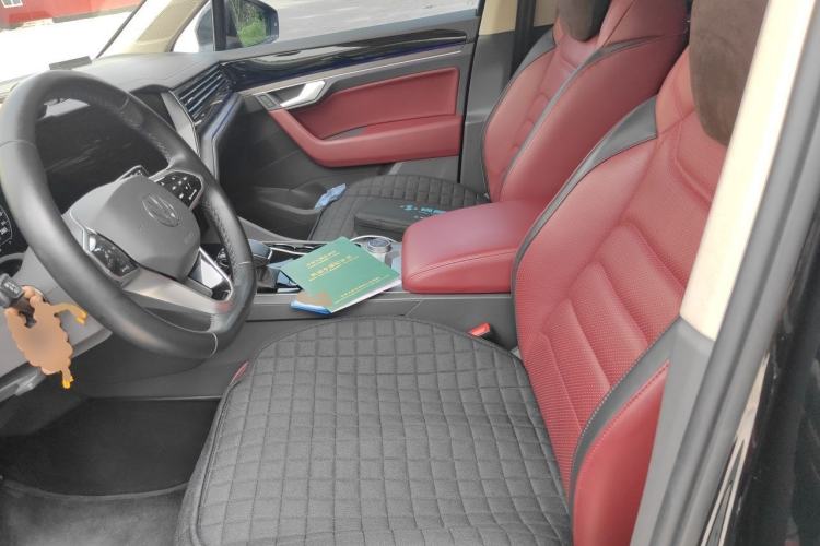 Used Volkswagen Touareg 2021 3.0 TSI Luxury Edition Black Diamond Sport Package Left Front Seat