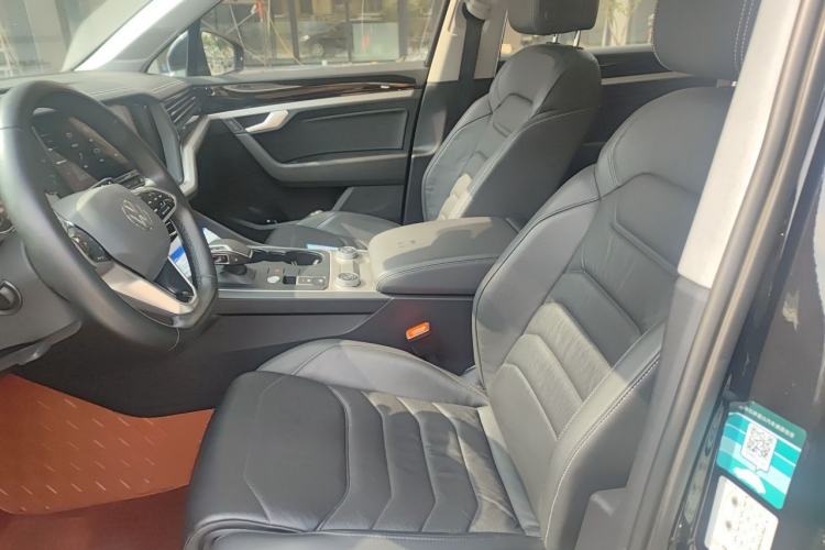 Used Volkswagen Touareg 2021 2.0 TSI Ruiyi Edition Left Front Seat
