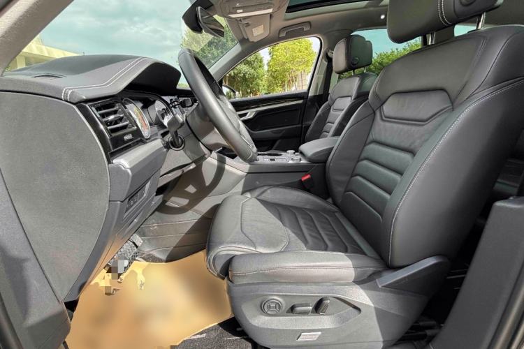 Used Volkswagen Touareg 2021 2.0 TSI Flagship Special Edition Left Front Seat
