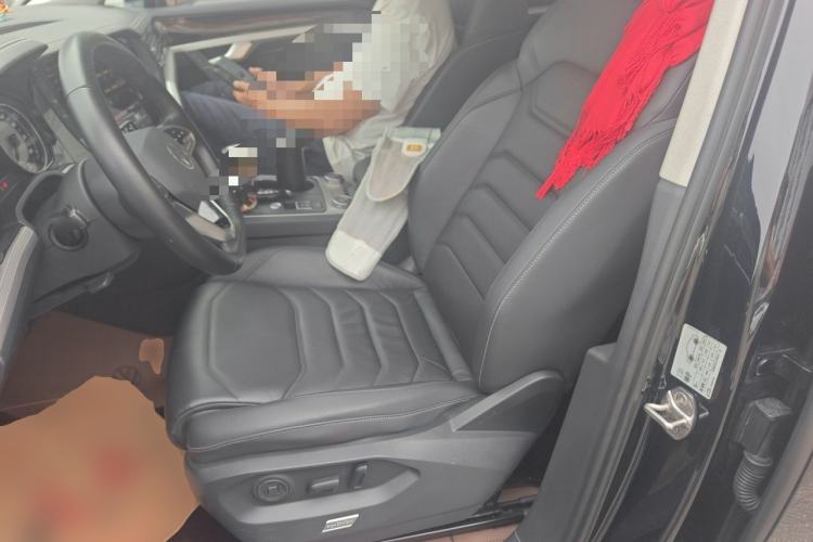Used Volkswagen Touareg 2021 2.0 TSI Flagship Special Edition Left Front Seat