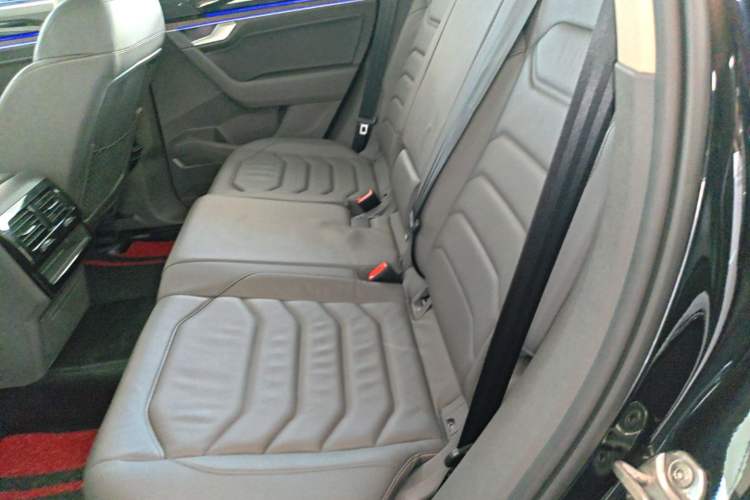 Used Volkswagen Touareg 2021 2.0 TSI RuiShang Edition Left Rear Seat