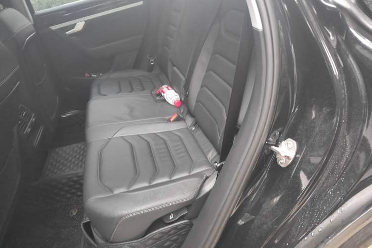Used Volkswagen Touareg 2021 2.0 TSI Flagship Special Edition Left Rear Seat