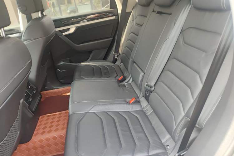 Used Volkswagen Touareg 2021 2.0 TSI Ruiyi Edition Left Rear Seat