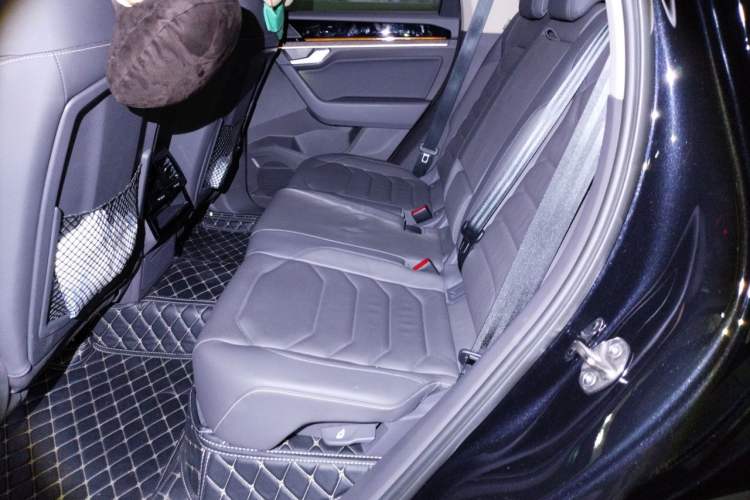 Used Volkswagen Touareg 2021 2.0 TSI RuiShang Edition Left Rear Seat