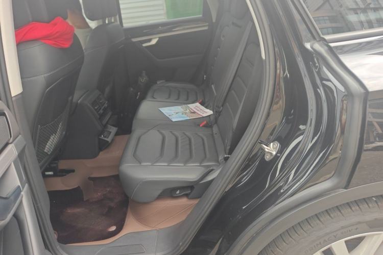 Used Volkswagen Touareg 2021 2.0 TSI Flagship Special Edition Left Rear Seat