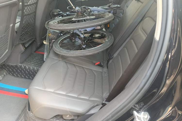 Used Volkswagen Touareg 2021 3.0 TSI Luxury Edition Black Diamond Sport Package Left Rear Seat