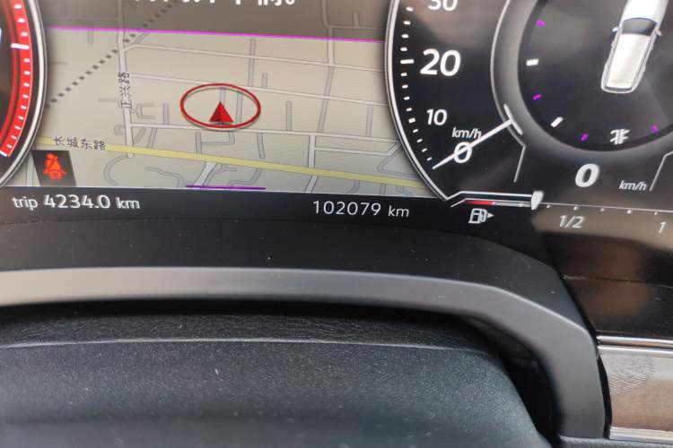 Used Volkswagen Touareg 2021 3.0 TSI Prestige Edition Odometer Close Up