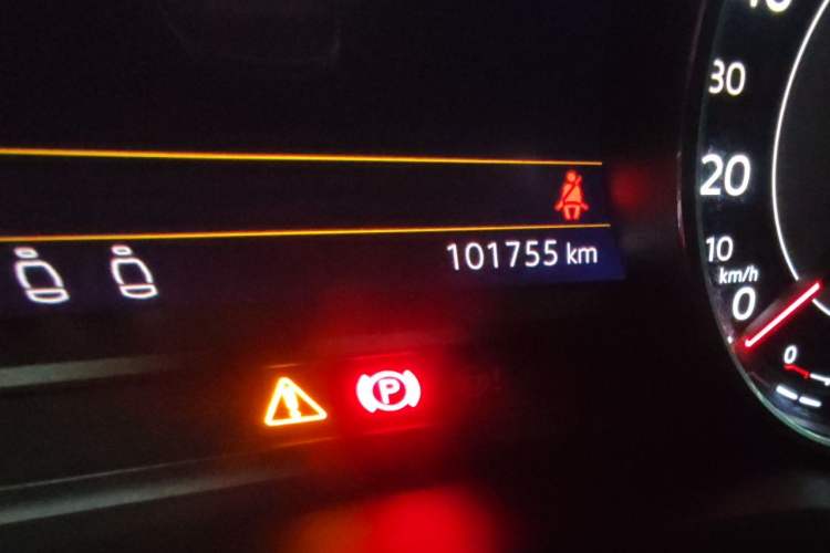 Used Volkswagen Touareg 2021 2.0 TSI Flagship Special Edition Odometer Close Up