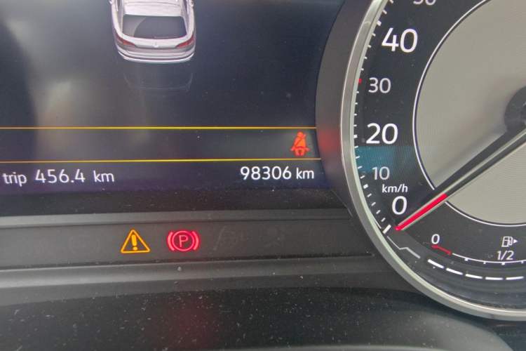 Used Volkswagen Touareg 2021 2.0 TSI Flagship Special Edition Odometer Close Up