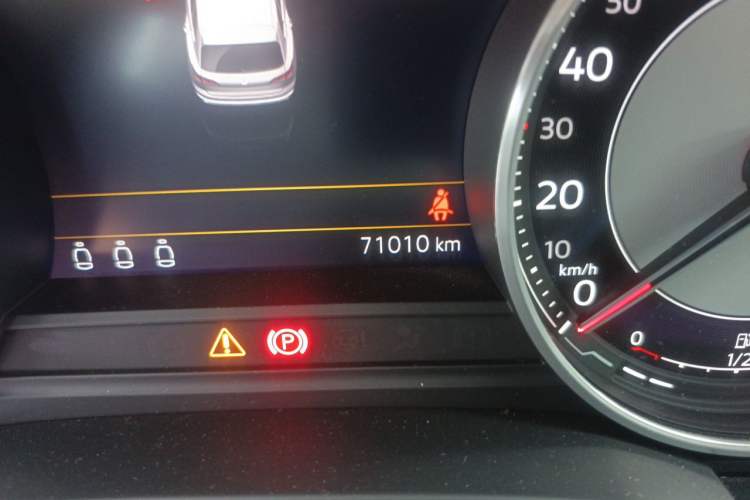 Used Volkswagen Touareg 2021 2.0 TSI Flagship Special Edition Odometer Close Up