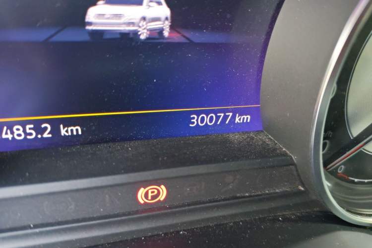 Used Volkswagen Touareg 2021 2.0 TSI Flagship Special Edition Odometer Close Up