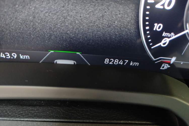 Used Volkswagen Touareg 2021 3.0 TSI Prestige Edition Classic Sport Package Odometer Close Up