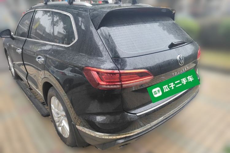 Used Volkswagen Touareg 2021 2.0 TSI Flagship Special Edition Rear Left 45 Deg