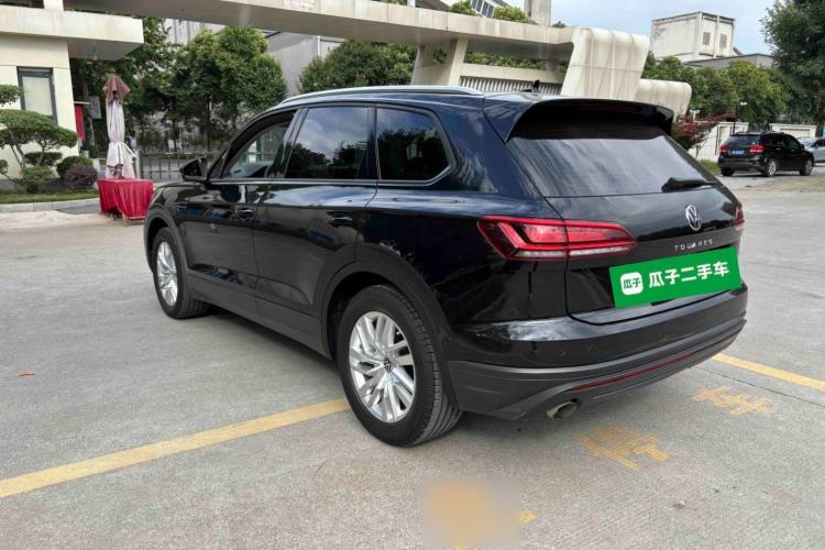 Used Volkswagen Touareg 2021 2.0 TSI Flagship Special Edition Rear Left 45 Deg