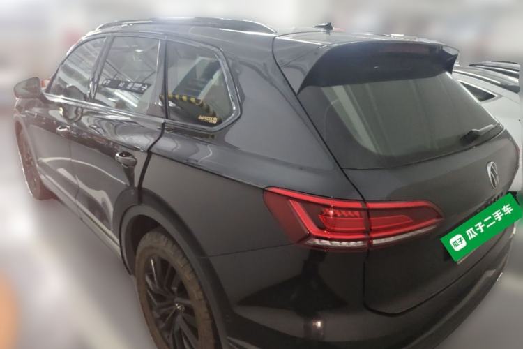 Used Volkswagen Touareg 2021 2.0 TSI Ruiyi Edition Rear Left 45 Deg