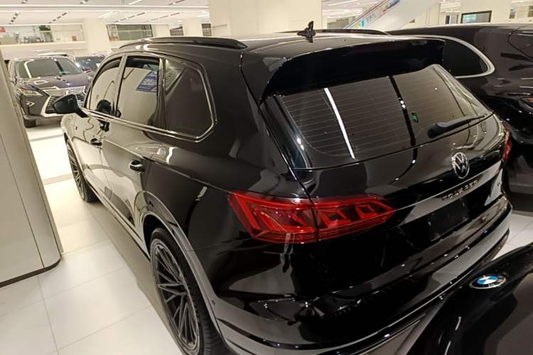 Used Volkswagen Touareg 2021 3.0 TSI Prestige Edition Classic Sport Package Rear Left 45 Deg