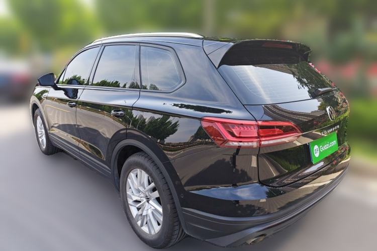Used Volkswagen Touareg 2021 2.0 TSI Flagship Special Edition Rear Left 45 Deg