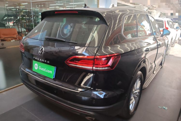 Used Volkswagen Touareg 2021 2.0 TSI Flagship Special Edition Rear Right 45 Deg