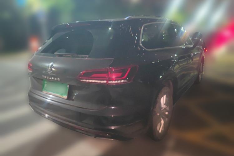 Used Volkswagen Touareg 2021 2.0 TSI RuiShang Edition Rear Right 45 Deg