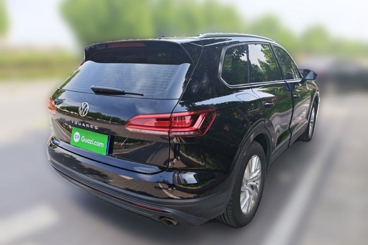 Used Volkswagen Touareg 2021 2.0 TSI Flagship Special Edition Rear Right 45 Deg