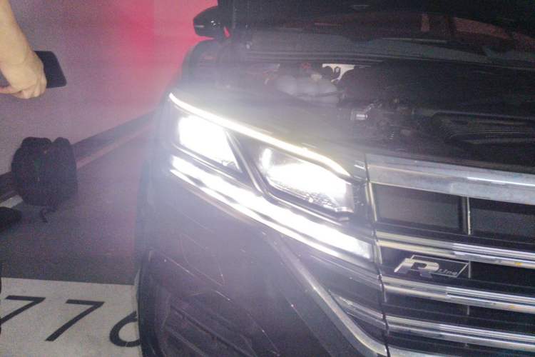Used Volkswagen Touareg 2021 3.0 TSI Prestige Edition Classic Sport Package Right Front Headlight