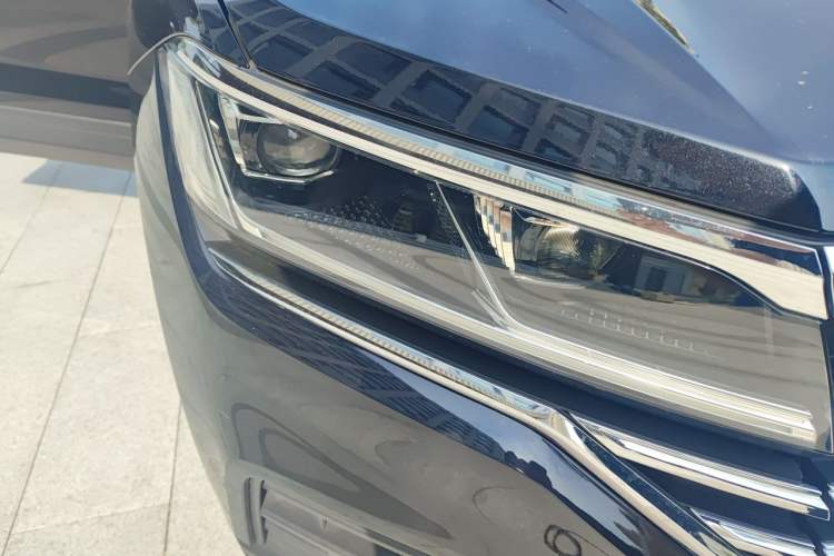 Used Volkswagen Touareg 2021 2.0 TSI Ruiyi Edition Right Front Headlight