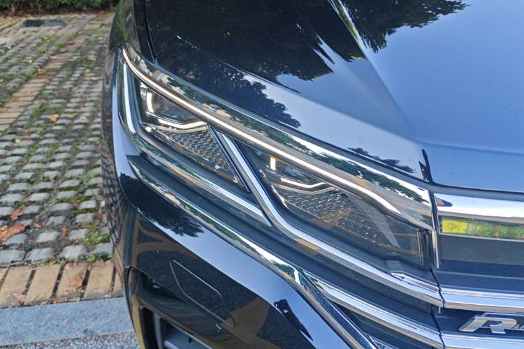 Used Volkswagen Touareg 2021 3.0 TSI Prestige Edition Classic Sport Package Right Front Headlight