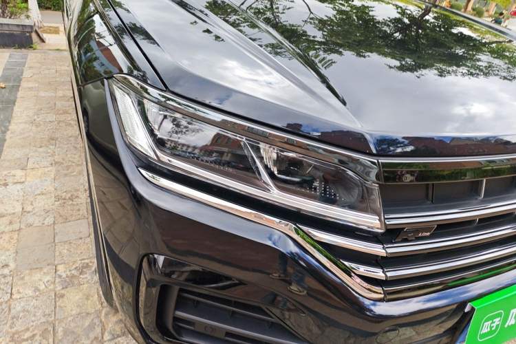 Used Volkswagen Touareg 2021 2.0 TSI RuiShang Edition Right Front Headlight