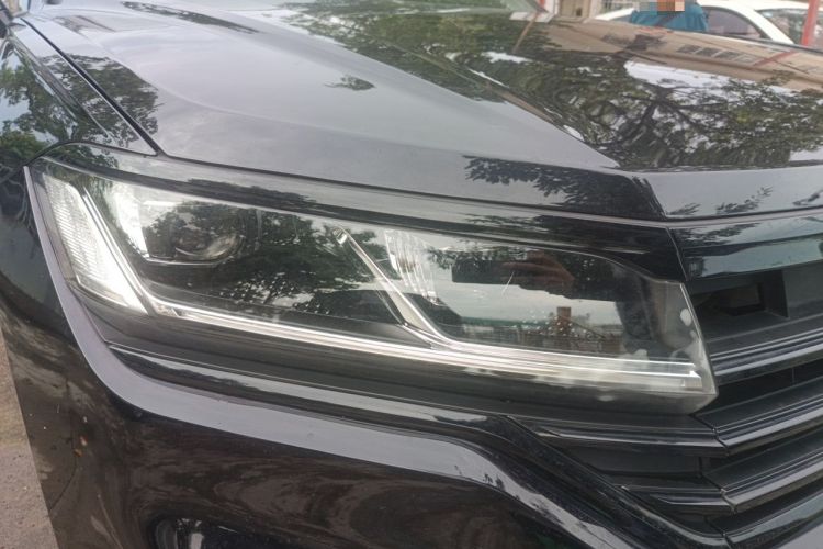Used Volkswagen Touareg 2021 2.0 TSI Flagship Special Edition Right Front Headlight