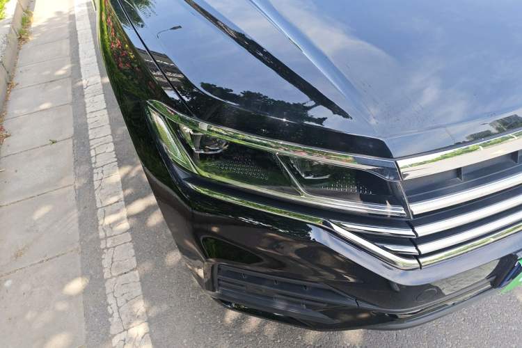 Used Volkswagen Touareg 2021 2.0 TSI Flagship Special Edition Right Front Headlight