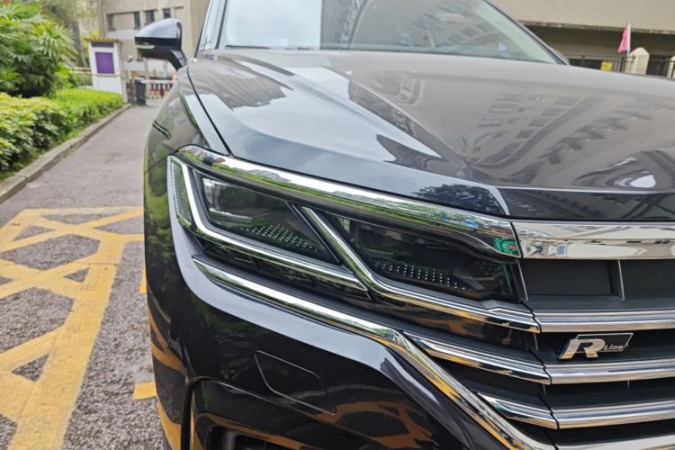 Used Volkswagen Touareg 2021 3.0 TSI Prestige Edition Classic Sport Package Right Front Headlight
