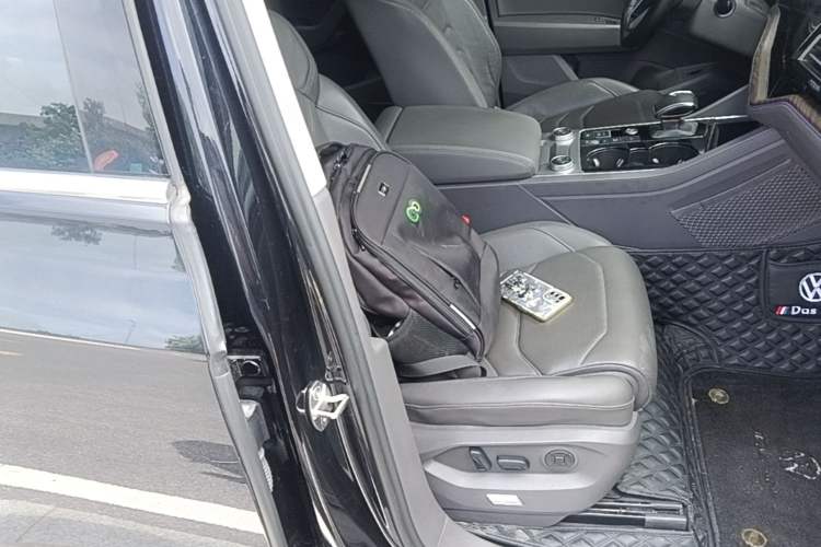 Used Volkswagen Touareg 2021 3.0 TSI Prestige Edition Classic Sport Package Right Front Seat