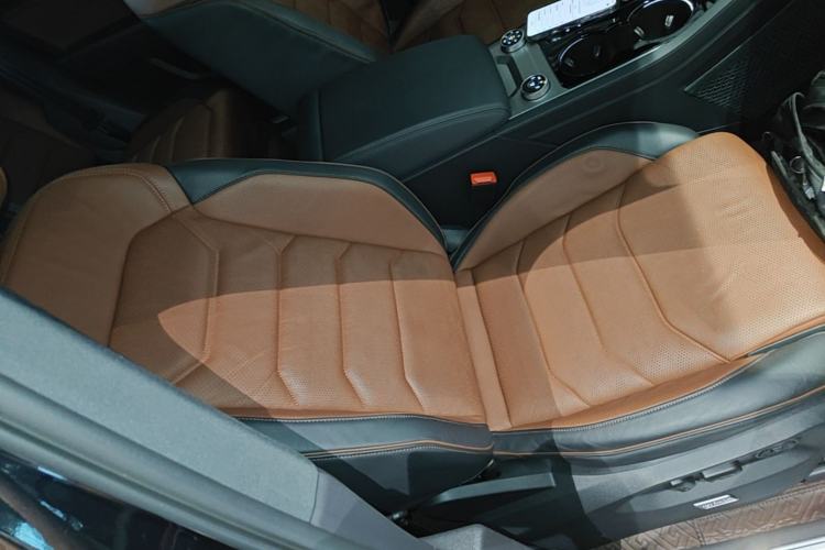 Used Volkswagen Touareg 2021 3.0 TSI Prestige Edition Right Front Seat