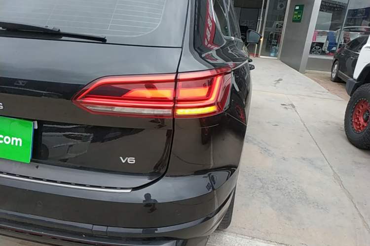 Used Volkswagen Touareg 2021 2.0 TSI RuiShang Edition Right Rear Taillight