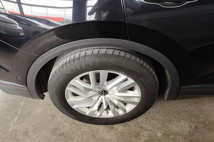Used Volkswagen Touareg 2021 2.0 TSI Flagship Special Edition Right Rear Wheel Hub