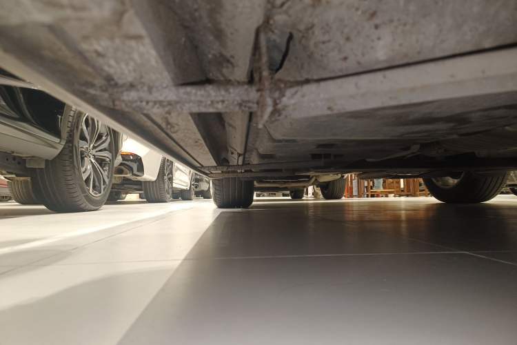 Used Volkswagen Touareg 2021 2.0 TSI Flagship Special Edition Right Side Sill