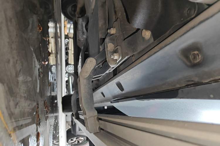 Used Volkswagen Touareg 2021 2.0 TSI Flagship Special Edition Right Side Sill