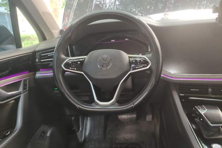 Used Volkswagen Touareg 2021 2.0 TSI RuiShang Edition Steering Wheel