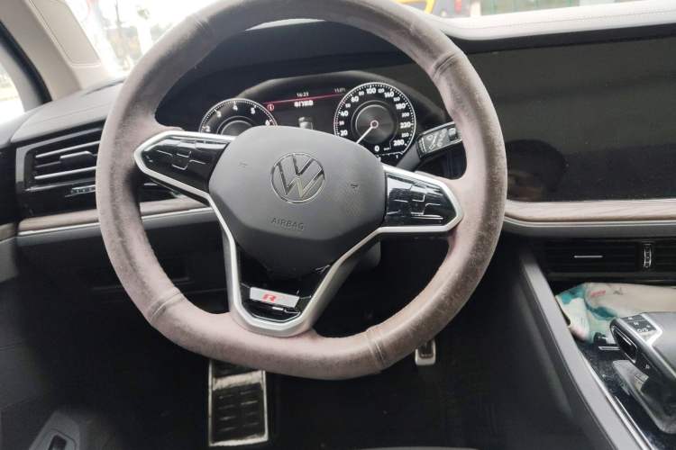 Used Volkswagen Touareg 2021 2.0 TSI RuiShang Edition Steering Wheel