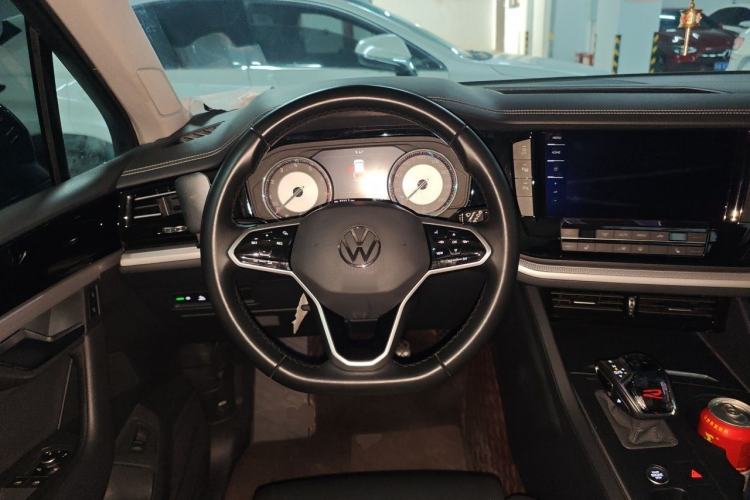 Used Volkswagen Touareg 2021 2.0 TSI Flagship Special Edition Steering Wheel