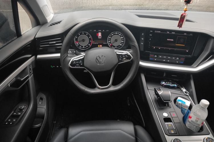 Used Volkswagen Touareg 2021 2.0 TSI Flagship Special Edition Steering Wheel