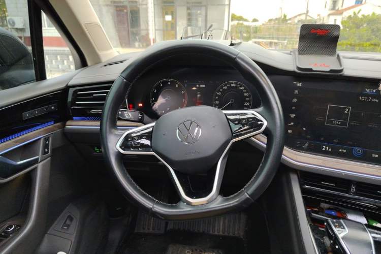 Used Volkswagen Touareg 2021 3.0 TSI Prestige Edition Classic Sport Package Steering Wheel