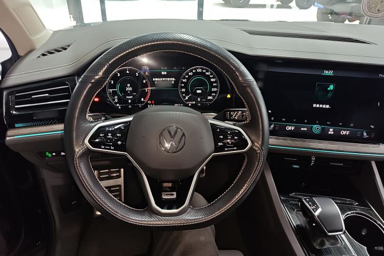 Used Volkswagen Touareg 2021 3.0 TSI Prestige Edition Classic Sport Package Steering Wheel