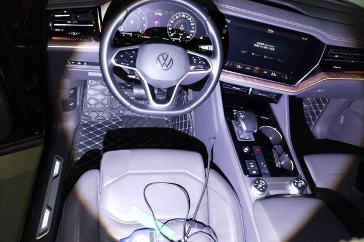 Used Volkswagen Touareg 2021 2.0 TSI RuiShang Edition Steering Wheel