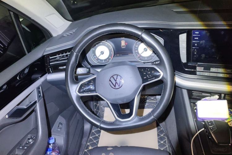 Used Volkswagen Touareg 2021 2.0 TSI Flagship Special Edition Steering Wheel