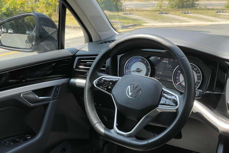 Used Volkswagen Touareg 2021 2.0 TSI Flagship Special Edition Steering Wheel