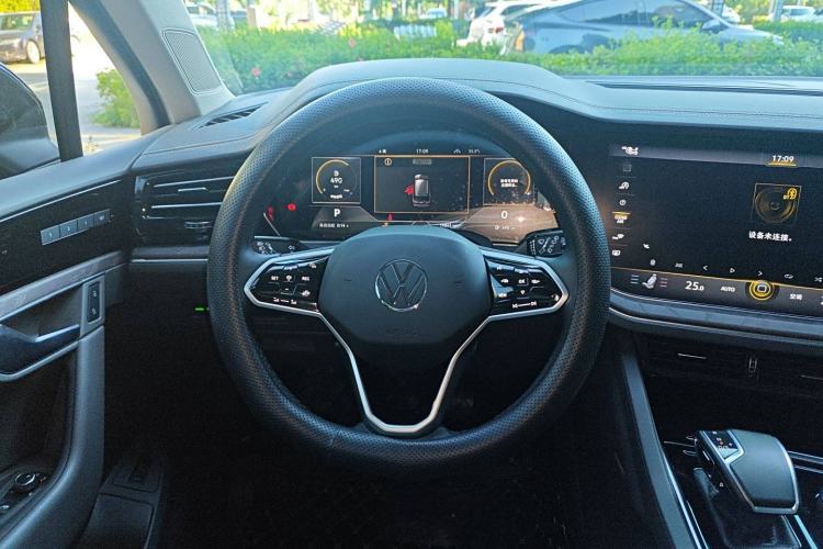 Used Volkswagen Touareg 2021 3.0 TSI Prestige Edition Classic Sport Package Steering Wheel