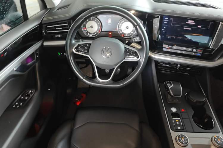 Used Volkswagen Touareg 2021 2.0 TSI Flagship Special Edition Steering Wheel